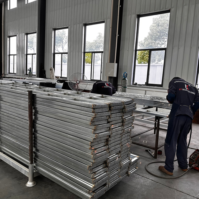 Uzavřen&aacute; ocelov&aacute; prkna