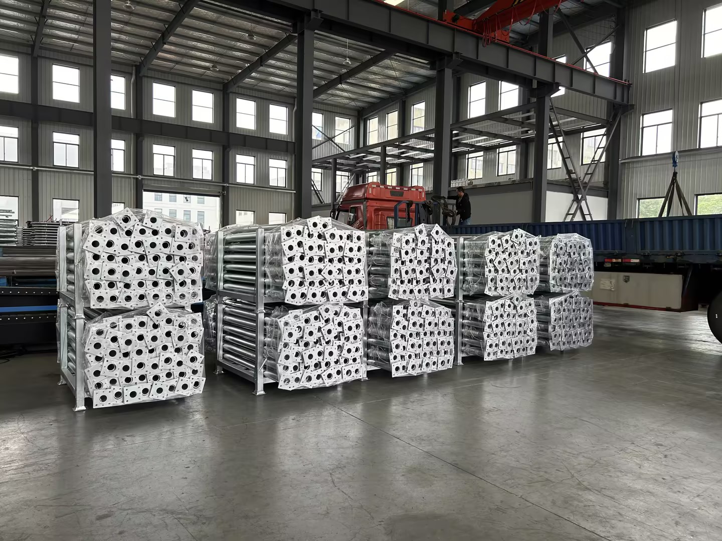 podpěry na lešen&iacute; 