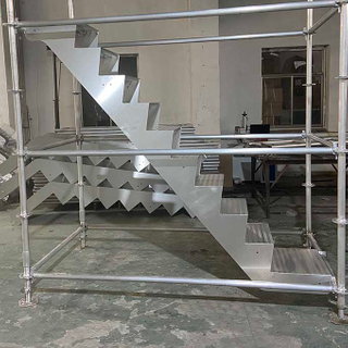 Schodiště lešení z hliníku 2,4 m*2,0 m vysoké
