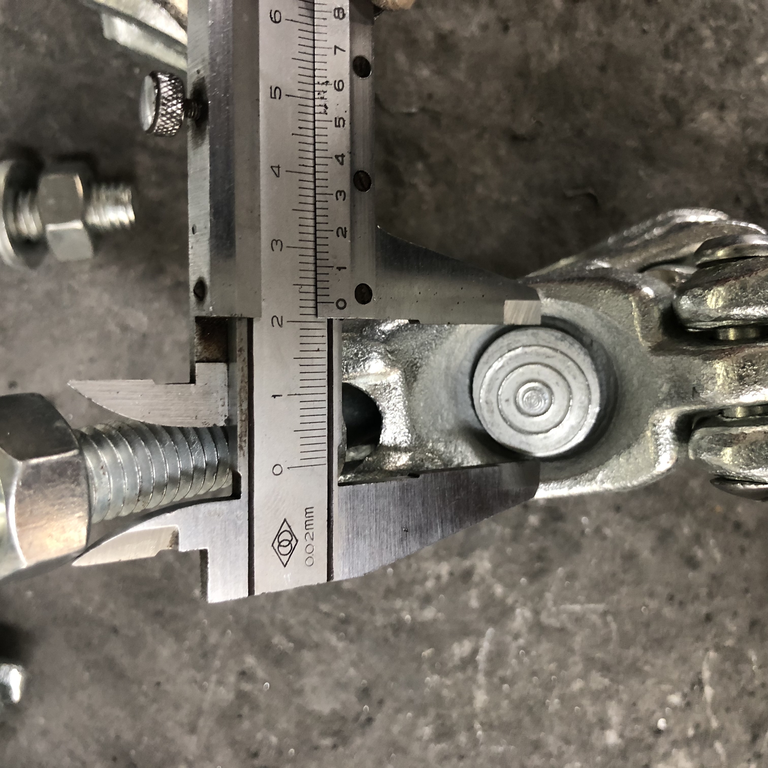 Drop kovan&yacute; otočn&yacute; spojku