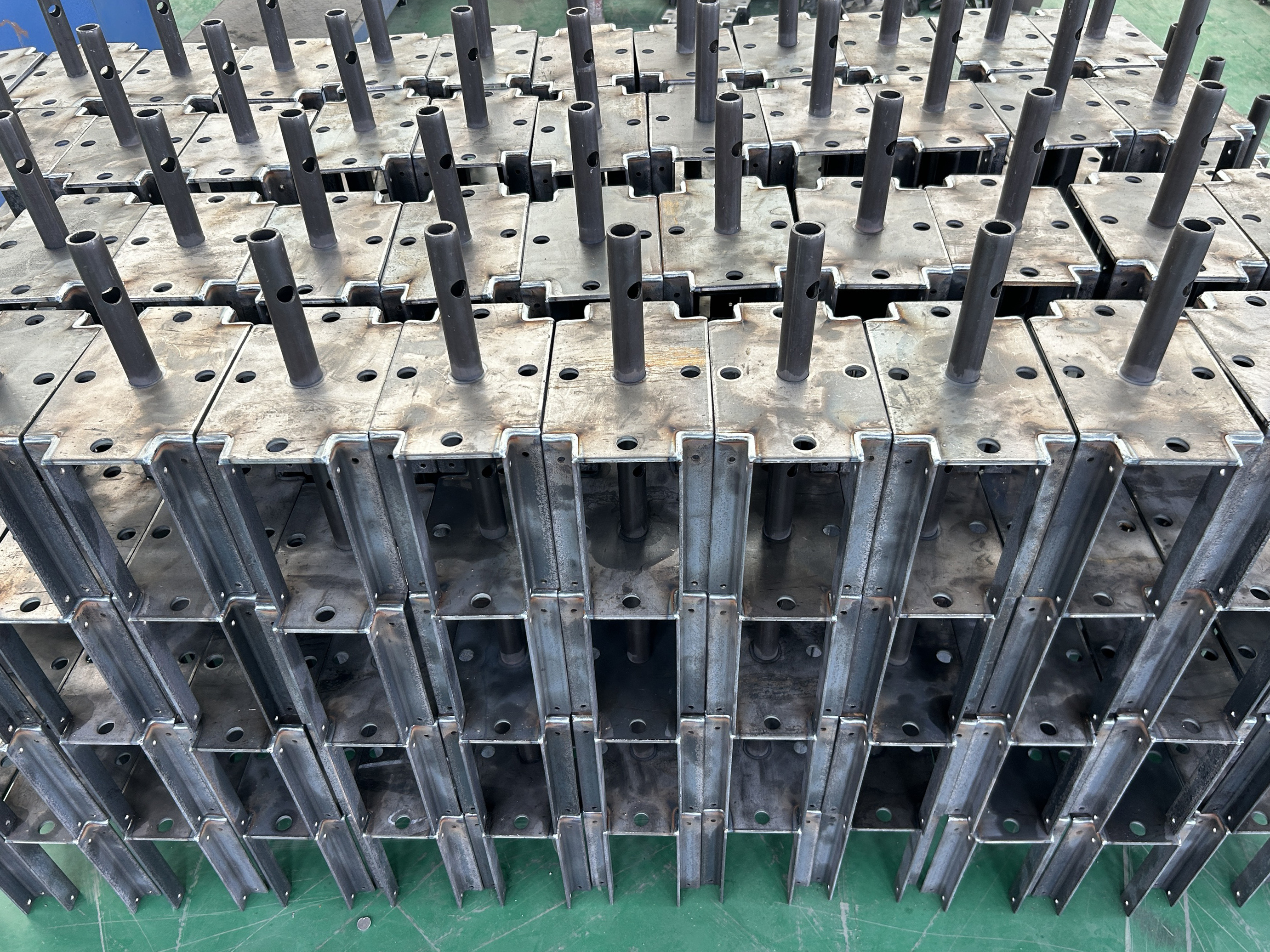 Lešení hlavy vidlice