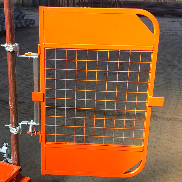 Bezpečnostní brána přístupu na jarní žebřík s lešením