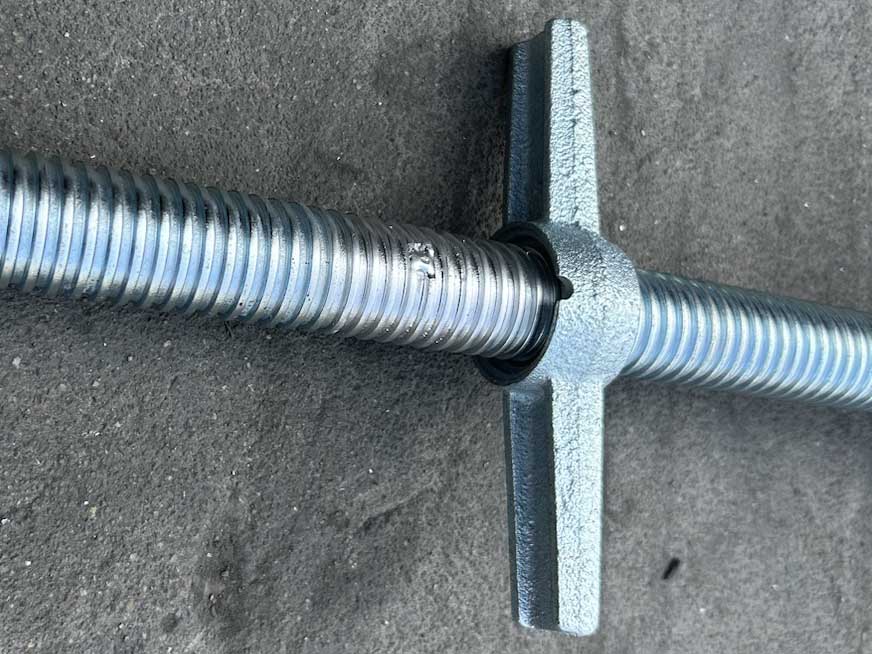 Šroubovac&iacute; matice z&aacute;kladny