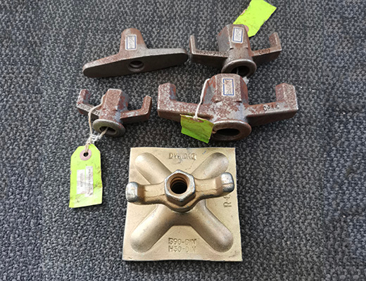 Tráhací tyč, křídlová matice a zátka vody