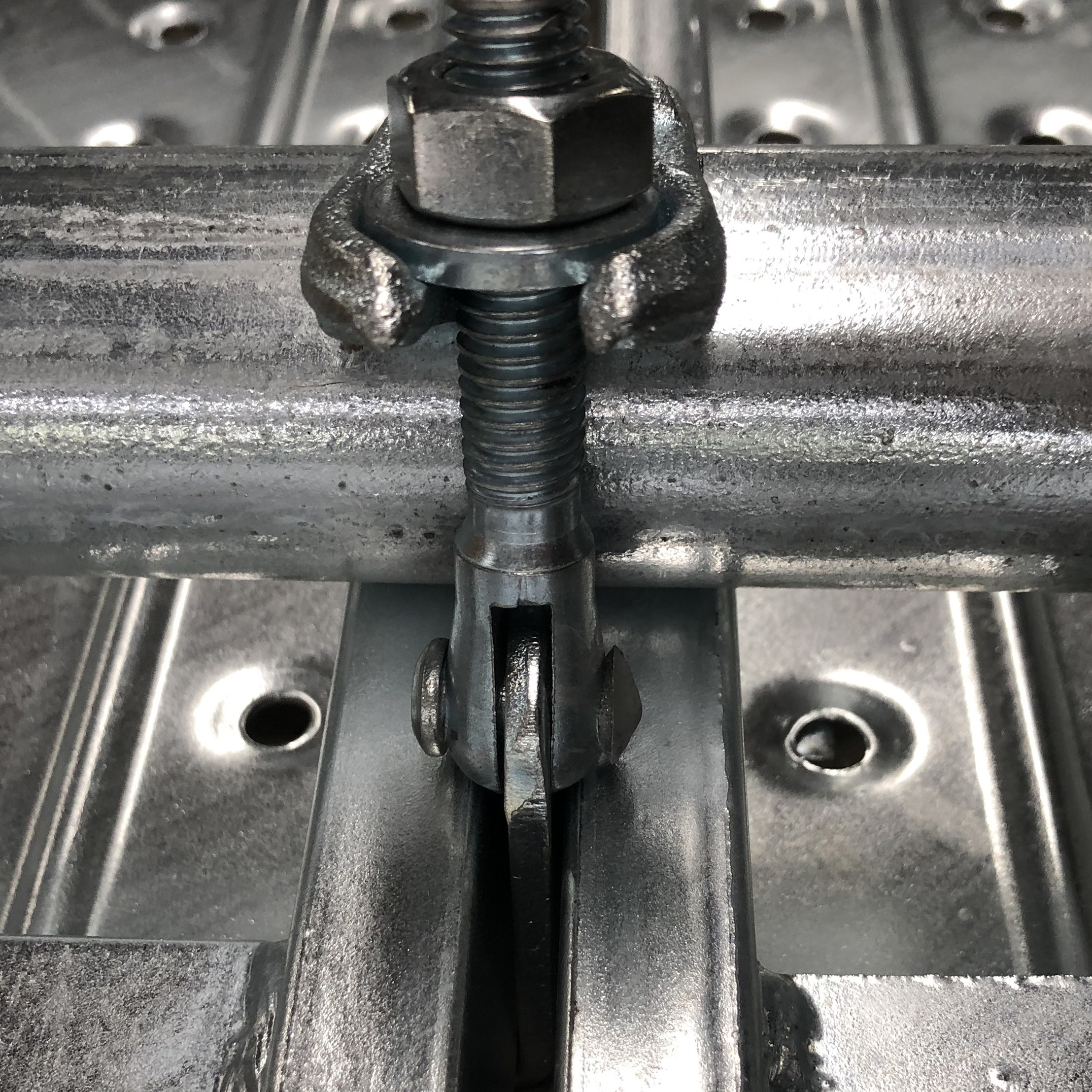 Drop Forged Board pro udržen&iacute; spojky